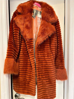 TerryLewis Faux Fur Textured Coat Size Medium Like New